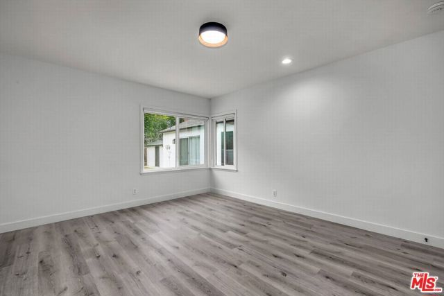 10564 Ashton Avenue, Los Angeles, CA 90024