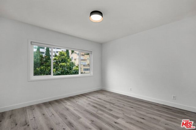10564 Ashton Avenue, Los Angeles, CA 90024