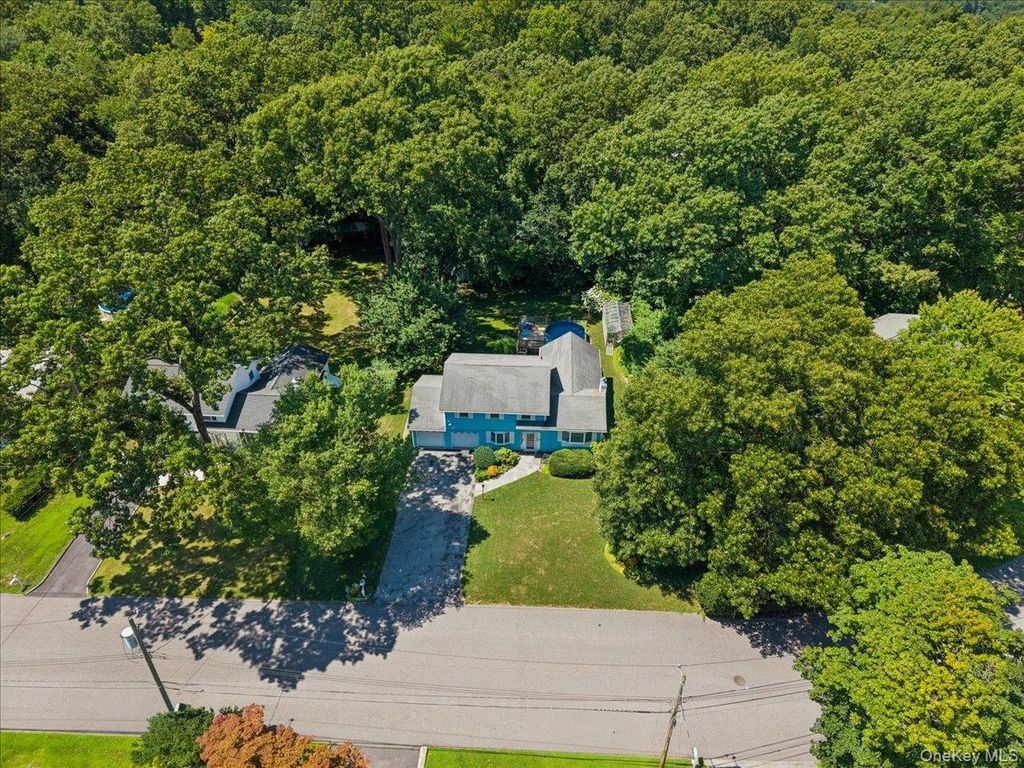 28 Winthrop Drive, Cortlandt Manor, NY 10567 — exterior
