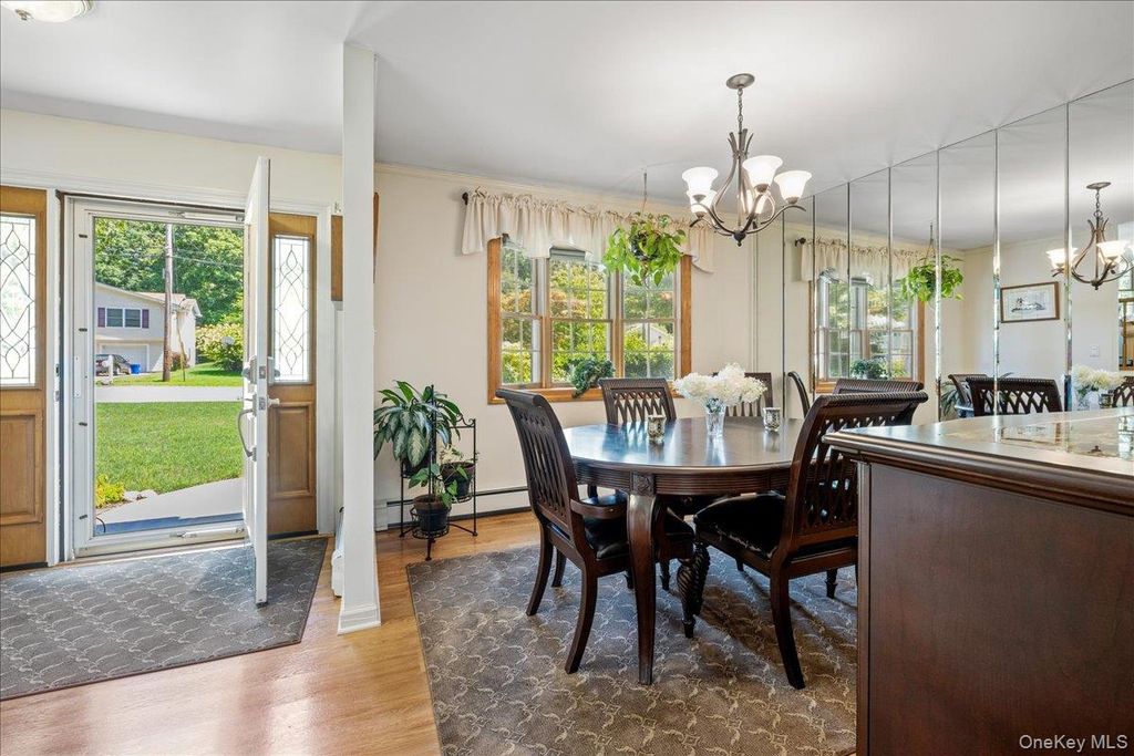 28 Winthrop Drive, Cortlandt Manor, NY 10567 — photo 3