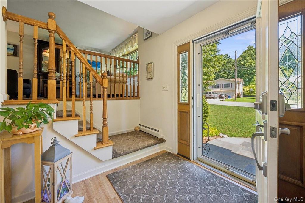 28 Winthrop Drive, Cortlandt Manor, NY 10567 — photo 4