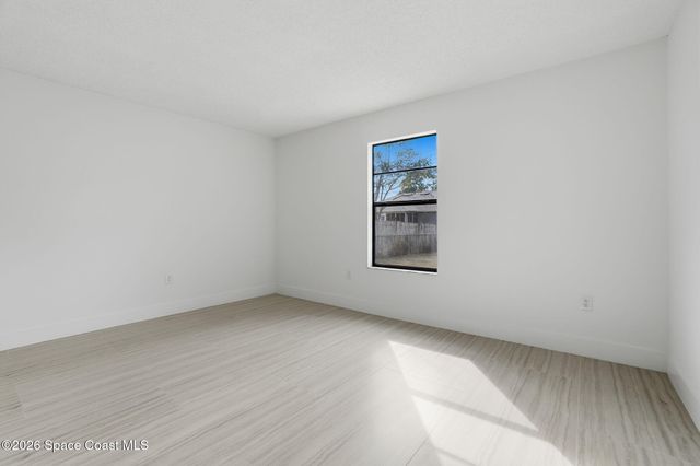 1336 Gingold Street NW, Palm Bay, FL 32907