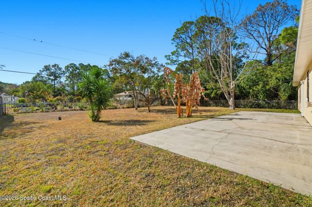 1336 Gingold Street NW, Palm Bay, FL 32907