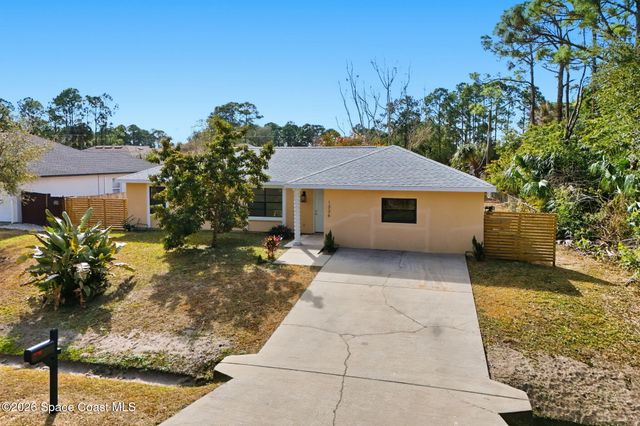 1336 Gingold Street NW, Palm Bay, FL 32907