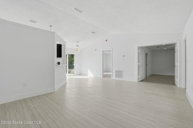 1336 Gingold Street NW, Palm Bay, FL 32907