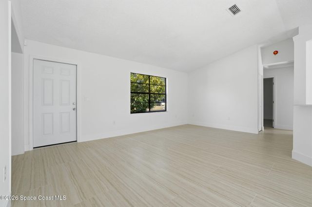 1336 Gingold Street NW, Palm Bay, FL 32907