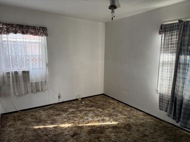 187 Bay Dr, Sacramento, CA 95815