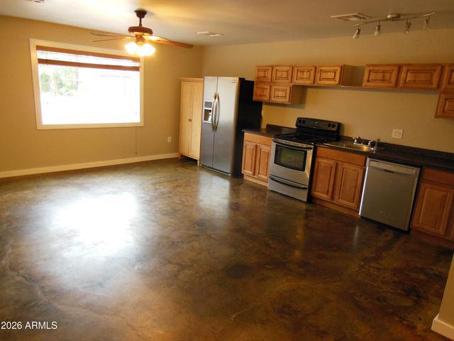 1746 W THOMAS Road, Phoenix, AZ 85015