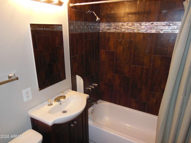 1746 W THOMAS Road, Phoenix, AZ 85015