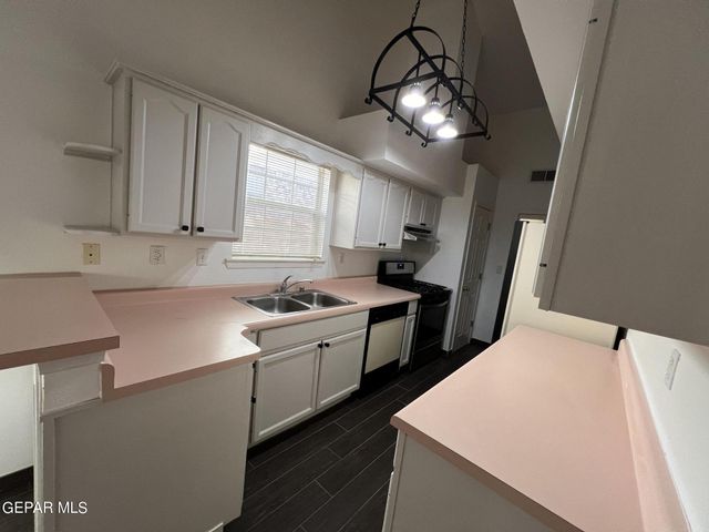 7115 OVAL ROCK Drive, El Paso, TX 79912