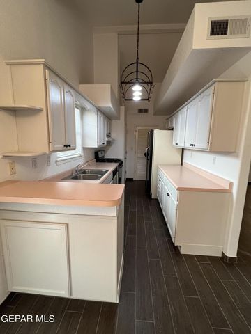 7115 OVAL ROCK Drive, El Paso, TX 79912