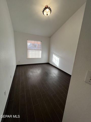 7115 OVAL ROCK Drive, El Paso, TX 79912