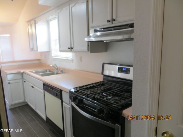 7115 OVAL ROCK Drive, El Paso, TX 79912