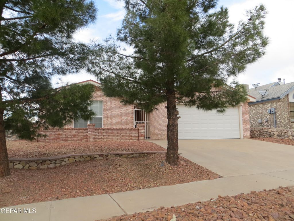 7115 OVAL ROCK Drive, El Paso, TX 79912