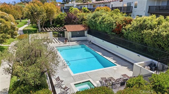 12 Cypress Way, Rolling Hills Estates, CA 90274