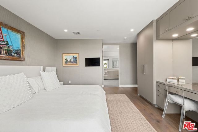 728 N Sweetzer Avenue 403, West Hollywood, CA 90069