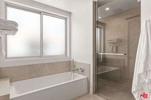 728 N Sweetzer Avenue 403, West Hollywood, CA 90069