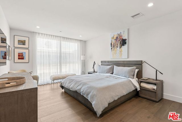 728 N Sweetzer Avenue 403, West Hollywood, CA 90069