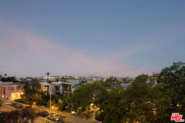 728 N Sweetzer Avenue 403, West Hollywood, CA 90069