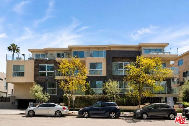 728 N Sweetzer Avenue 403, West Hollywood, CA 90069