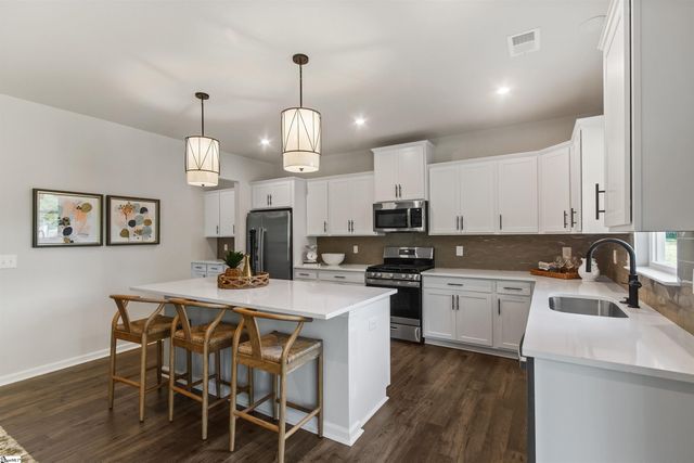 712 Stoughton Drive, Fountain Inn, SC 29644