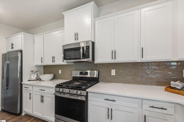 712 Stoughton Drive, Fountain Inn, SC 29644