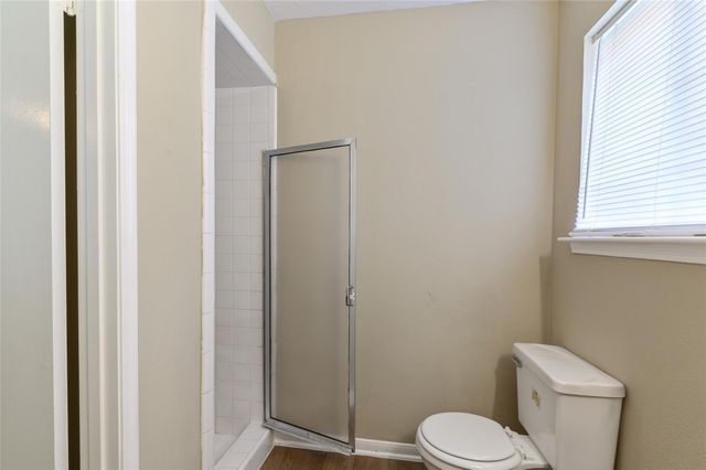 10427 Huntington Place Drive, Houston, TX 77099
