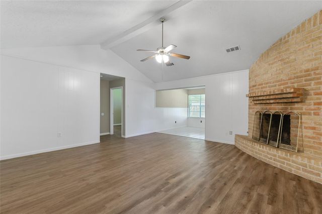 10427 Huntington Place Drive, Houston, TX 77099