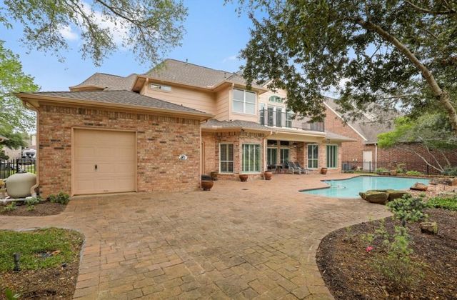 2215 Shade Crest Drive, Richmond, TX 77406