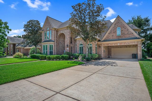 2215 Shade Crest Drive, Richmond, TX 77406
