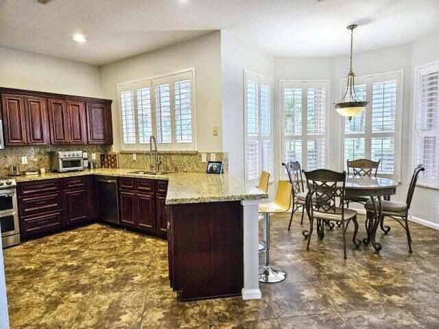 1225 Avondale Lane, West Palm Beach, FL 33409