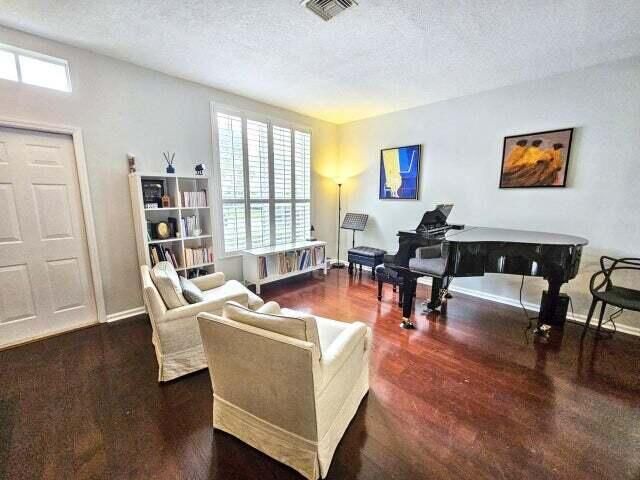 1225 Avondale Lane, West Palm Beach, FL 33409