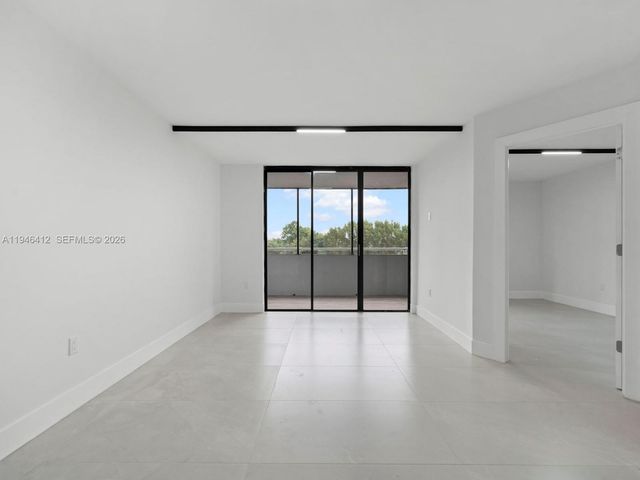 8215 SW 152nd Ave G-308, Miami, FL 33193