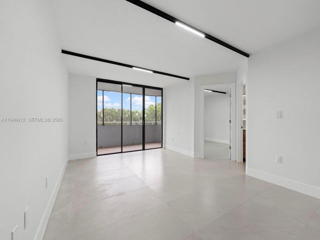 8215 SW 152nd Ave G-308, Miami, FL 33193