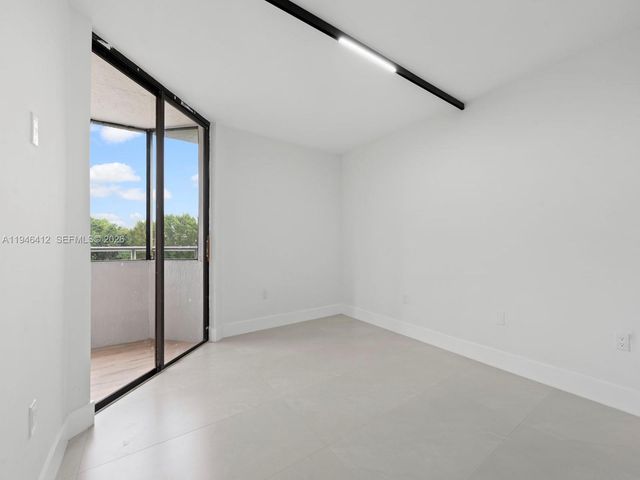 8215 SW 152nd Ave G-308, Miami, FL 33193