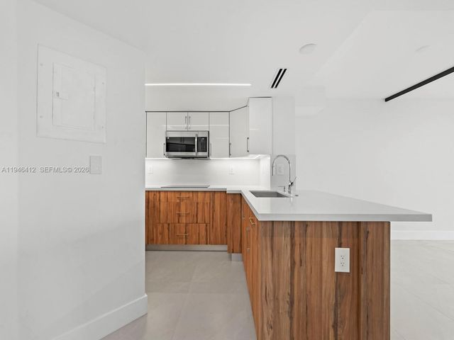 8215 SW 152nd Ave G-308, Miami, FL 33193