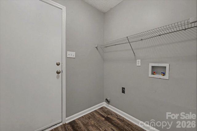 8722 Woodhill Manor Court, Charlotte, NC 28215