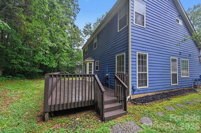 8722 Woodhill Manor Court, Charlotte, NC 28215