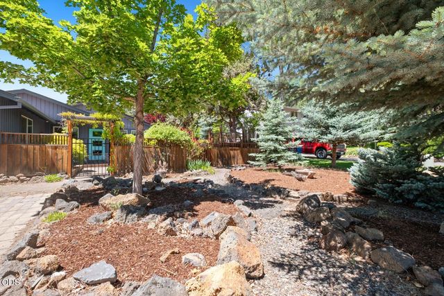 2849 NE Lotno Drive, Bend, OR 97701