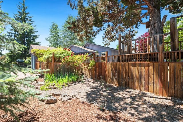 2849 NE Lotno Drive, Bend, OR 97701