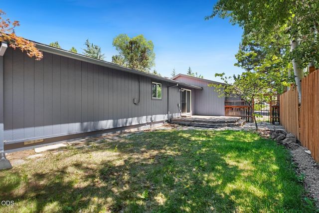 2849 NE Lotno Drive, Bend, OR 97701