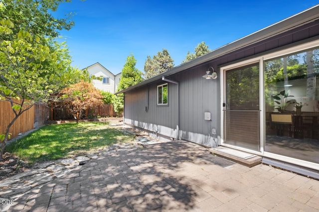 2849 NE Lotno Drive, Bend, OR 97701