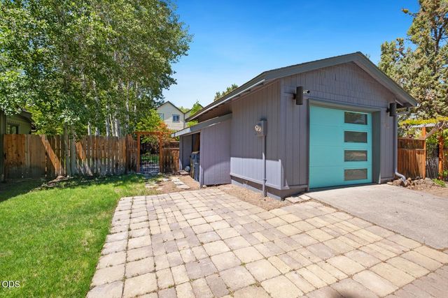 2849 NE Lotno Drive, Bend, OR 97701