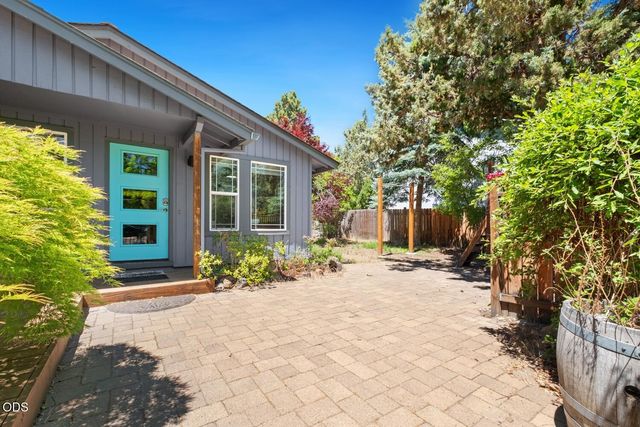 2849 NE Lotno Drive, Bend, OR 97701