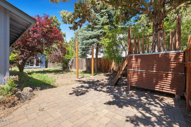 2849 NE Lotno Drive, Bend, OR 97701