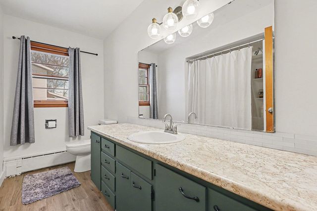 833 Winslow Court, Norton Shores, MI 49441