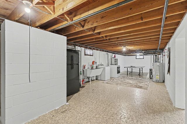 833 Winslow Court, Norton Shores, MI 49441