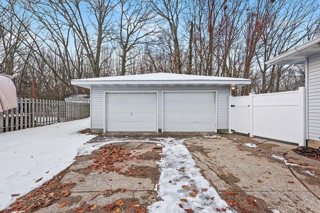 833 Winslow Court, Norton Shores, MI 49441