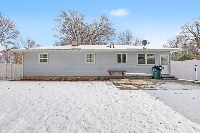 833 Winslow Court, Norton Shores, MI 49441