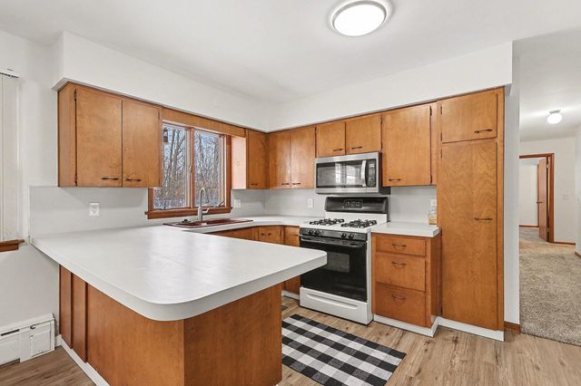 833 Winslow Court, Norton Shores, MI 49441